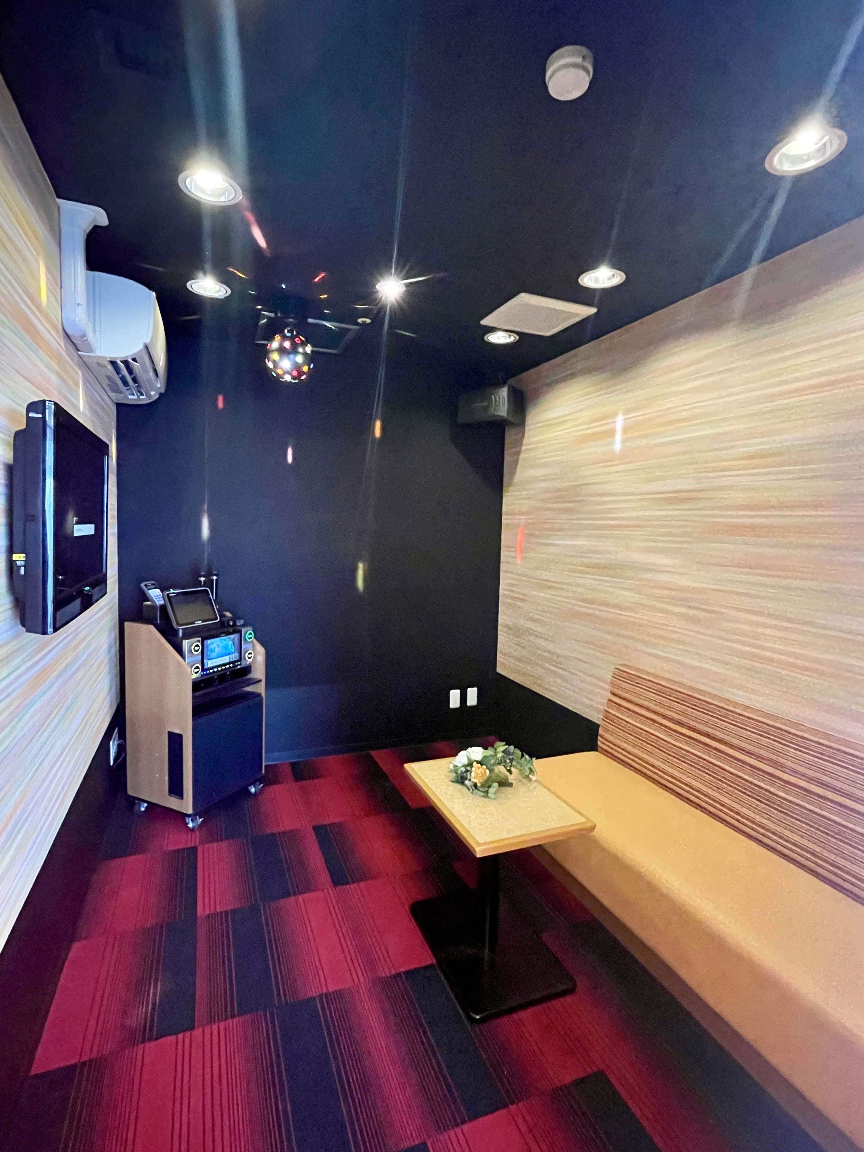 カラオケルーム