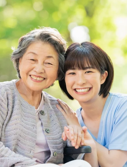 キービジュアル右