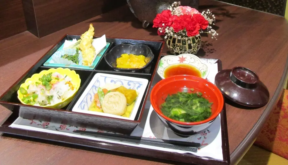 出来立てのバランス取れたお食事